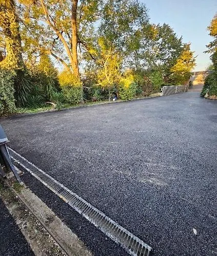 L'esquisse Taupe - Parking Clim Netflix Canal